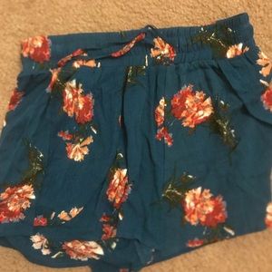 Super cute flowy shorts